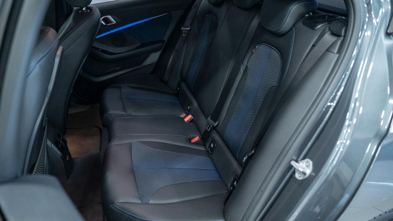 Bmw 118 118d 5p. Msport