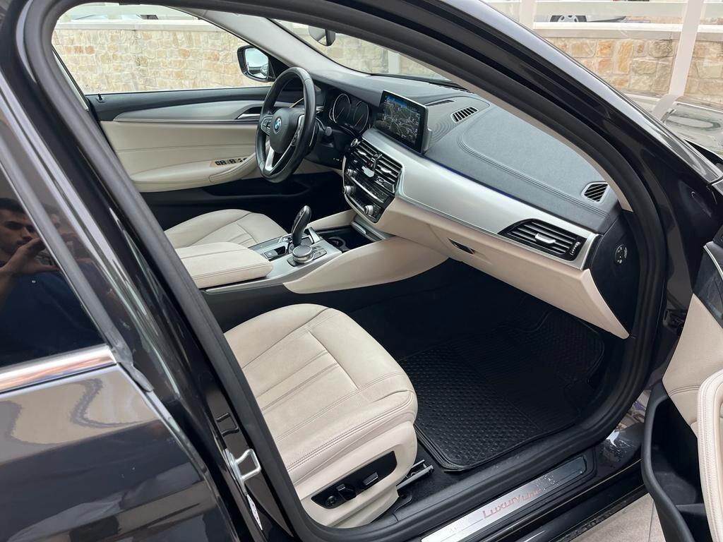 Bmw 520 d xDrive Touring Luxury