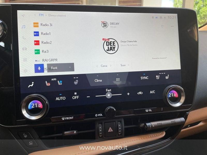 Lexus NX Hybrid Luxury 4WD