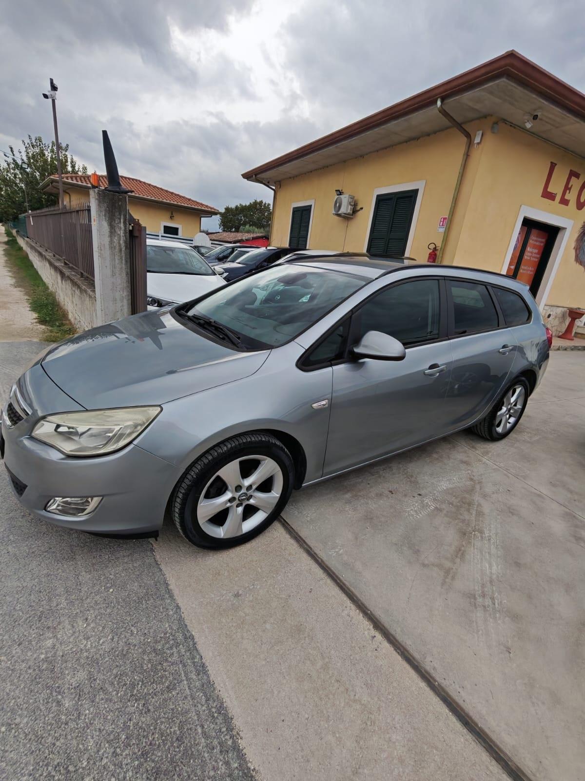 Opel Astra 1.4 100CV Sports Tourer Elective benzina e gpl