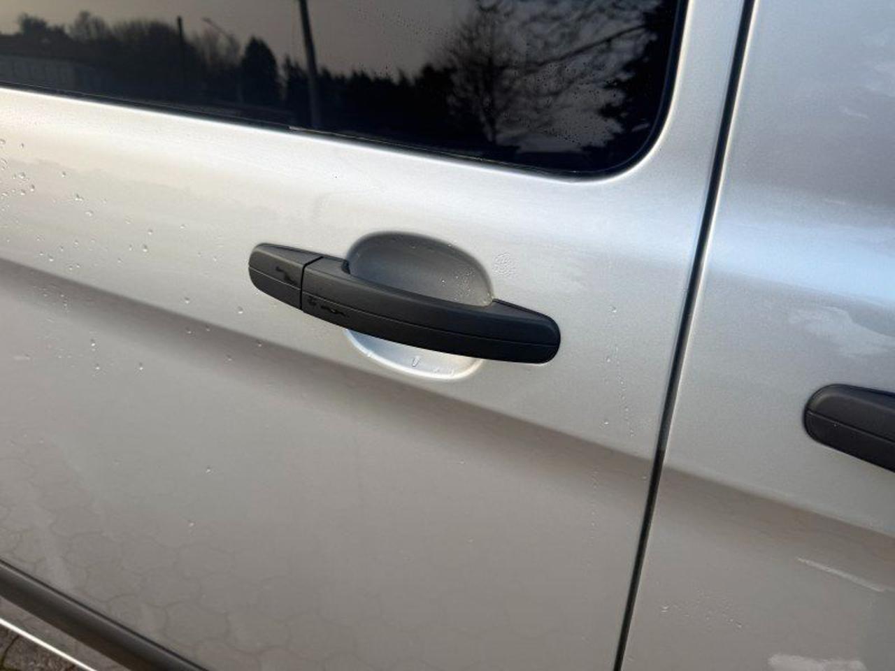 Ford Transit Custom 320 2.0 EcoBlue 130 PC Combi Trend 9 posti + IVA