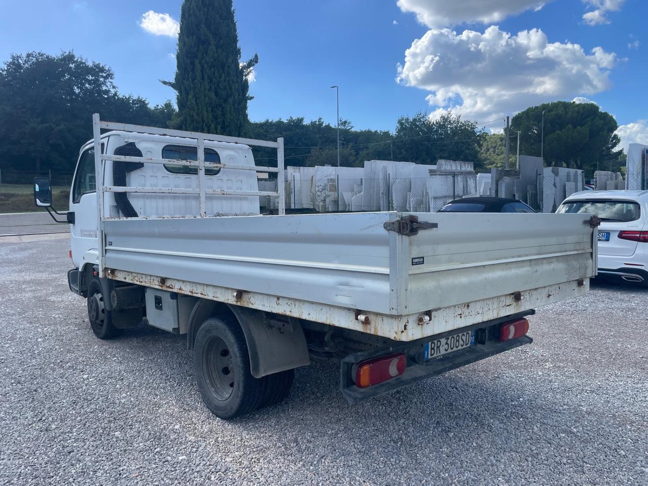Nissan Cabstar Cabstar-E 110.35 3.0 Tdi PM-RG Cab. L