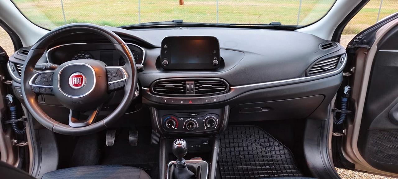 Fiat Tipo 1.0 4 porte