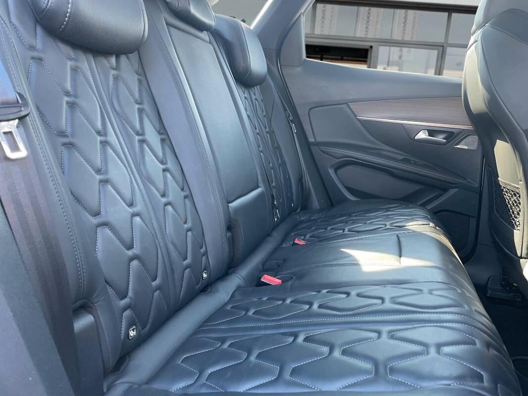 Peugeot 3008 II 1.6 hybrid4 phev GT Pack 300cv CON TETTO APRIBILE