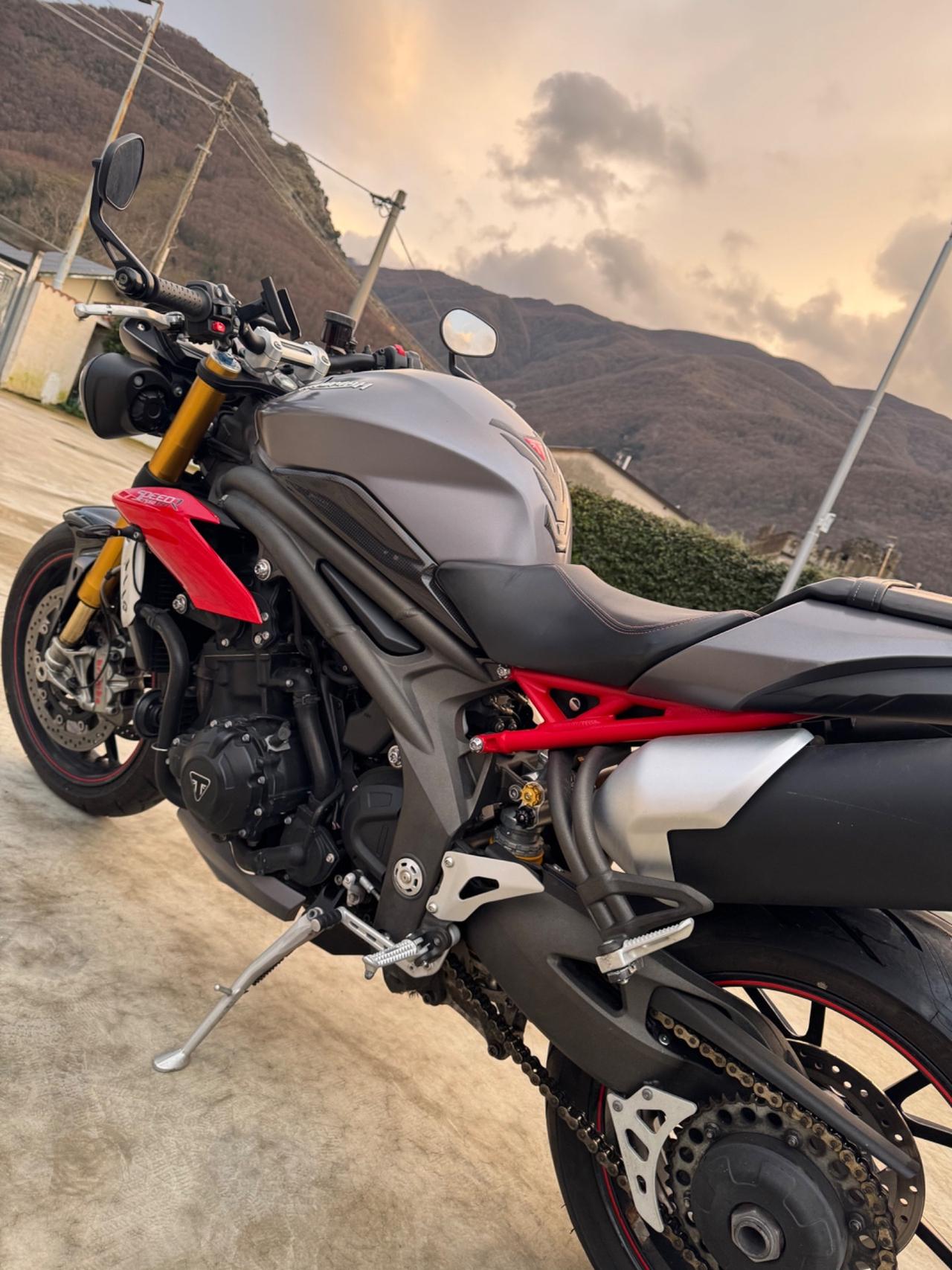 Triumph Speed Triple R