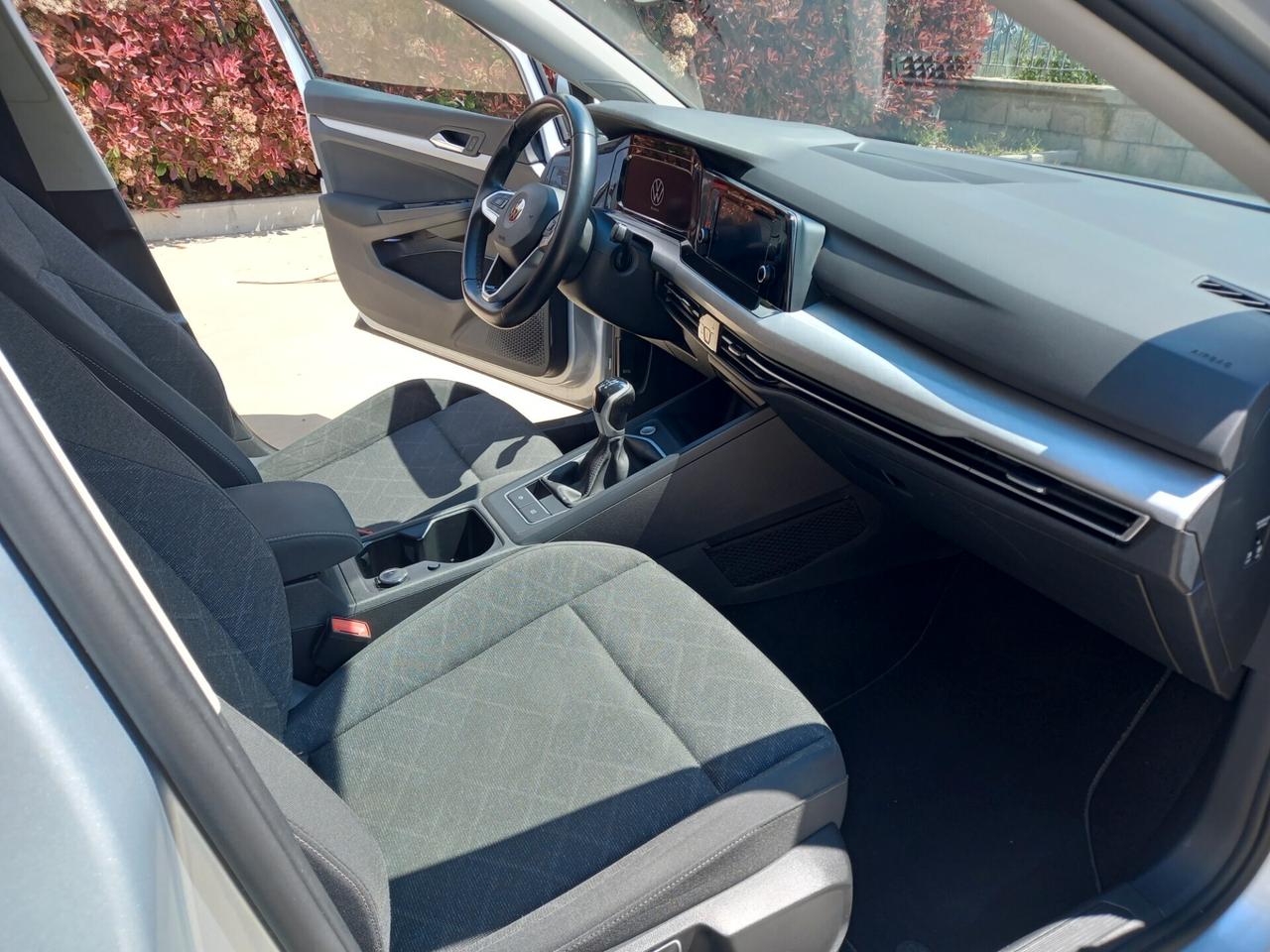 Volkswagen Golf 8 2.0 TDI 2021