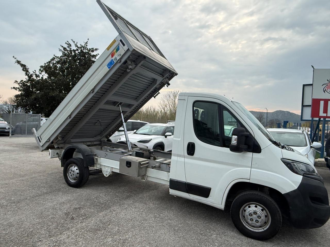 Peugeot boxer ribaltabile anno 2018 km 120 mila