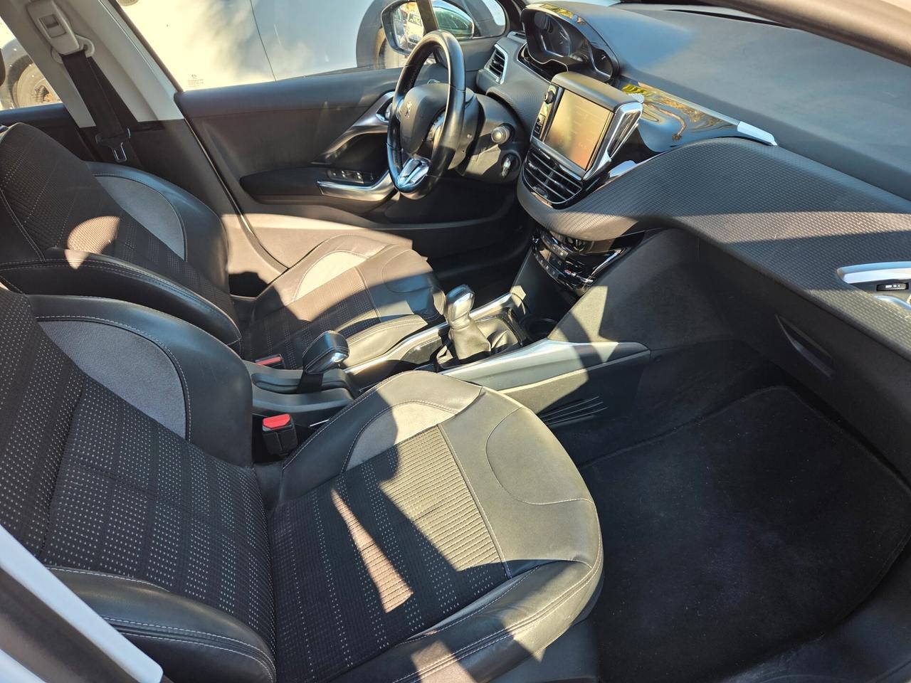 Peugeot 2008 1.6 e-HDi 92 CV Stop&Start Allure