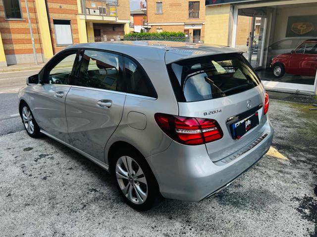 MERCEDES-BENZ B 200 d Automatic Premium