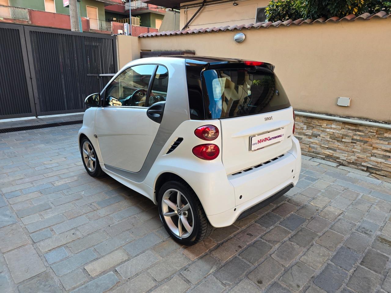 Smart ForTwo 1000 52 kW MHD coupé pulse