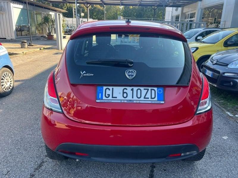 Lancia Ypsilon Ypsilon 1.2 69 CV 5 porte GPL Silver