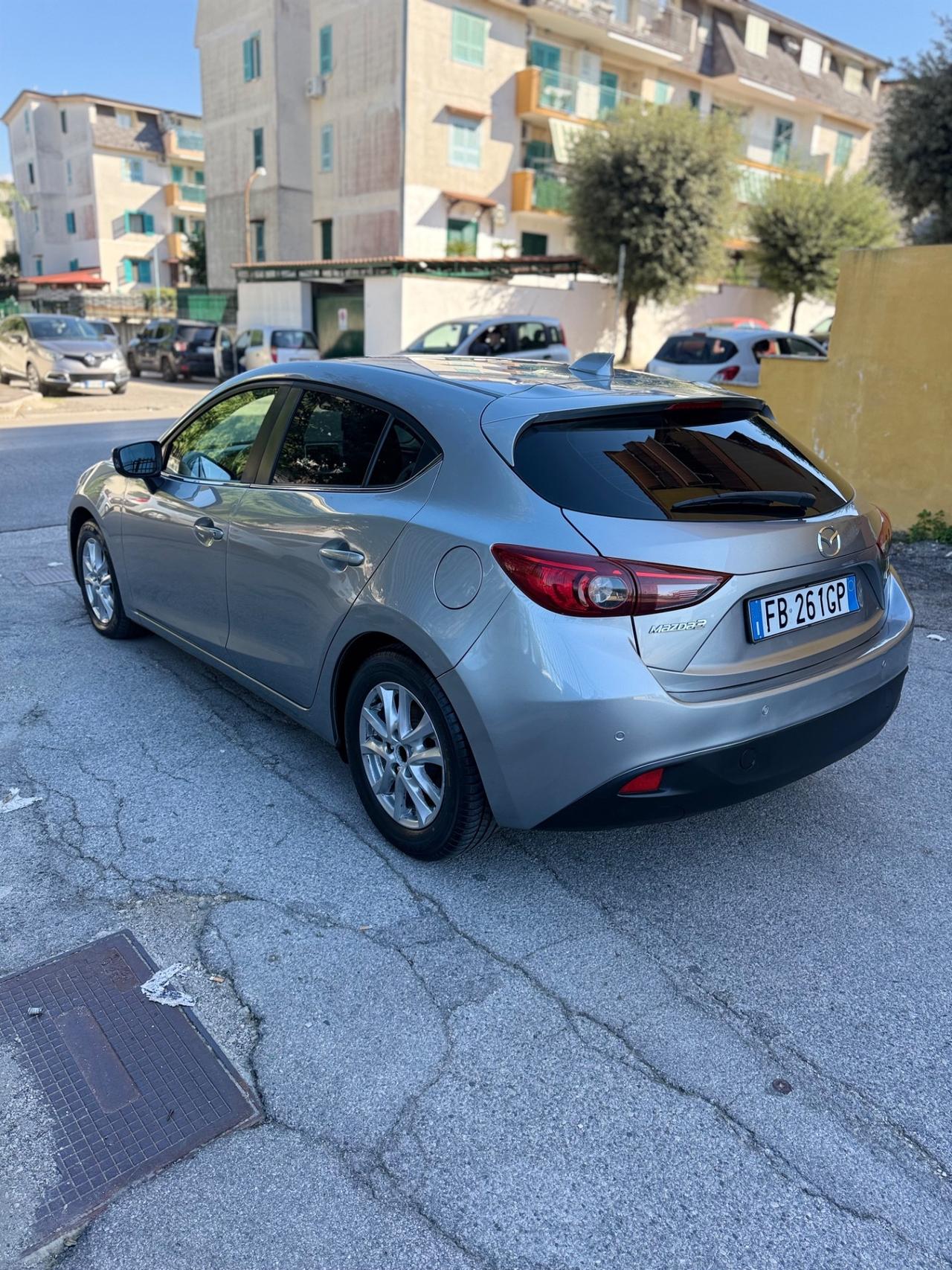 Mazda 3 Mazda3 1.5 Skyactiv-G Evolve