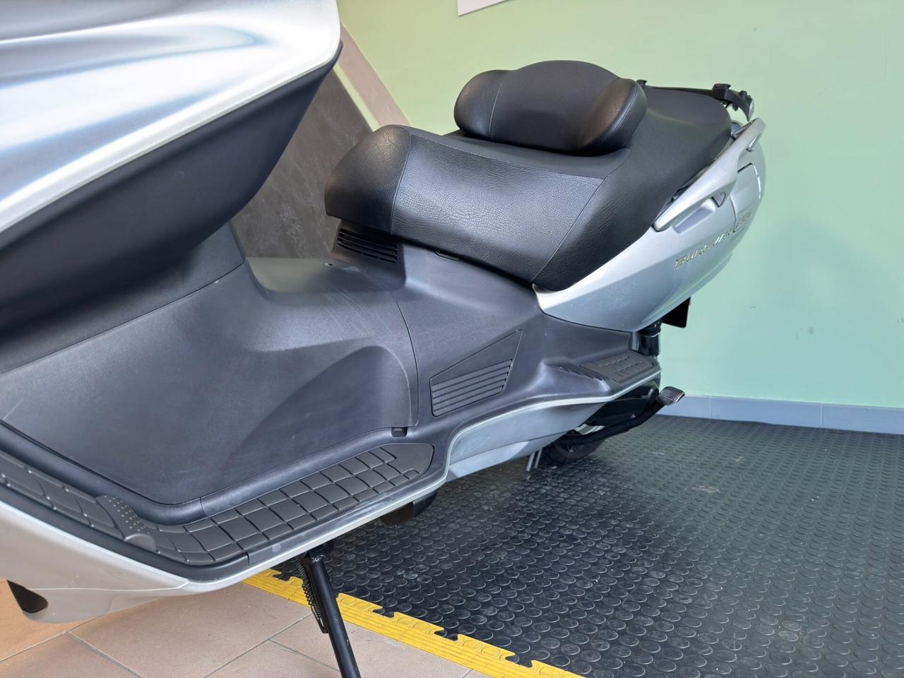 Suzuki Burgman AN 650 EXECUTIVE