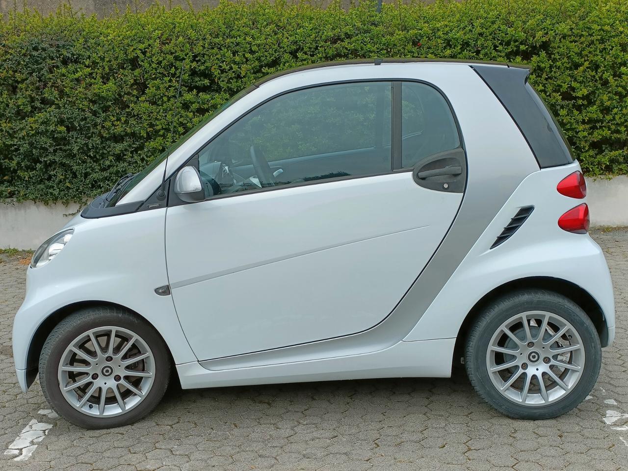 Smart ForTwo 1000 62 kW coupé passion