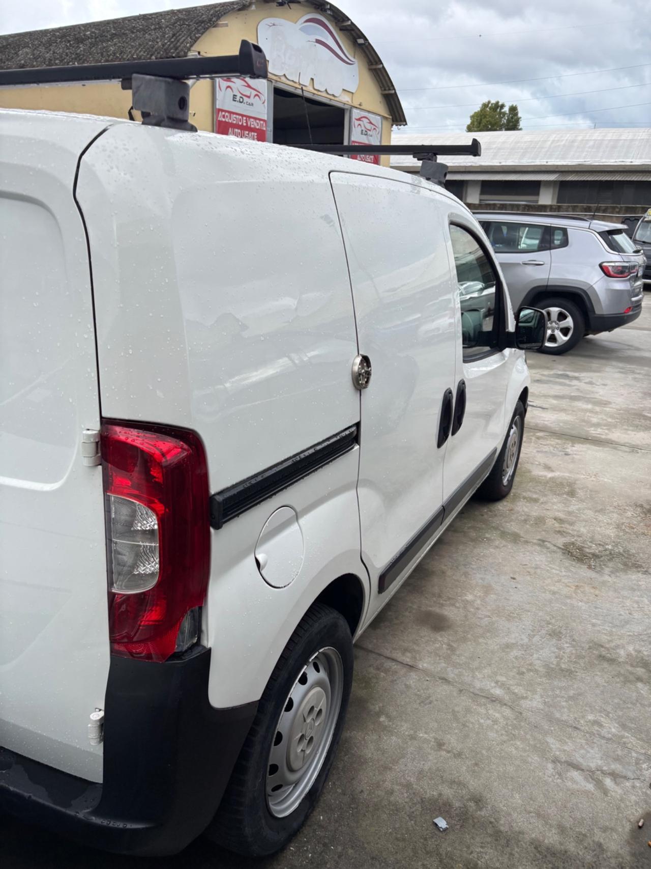 Peugeot bipper autocarro