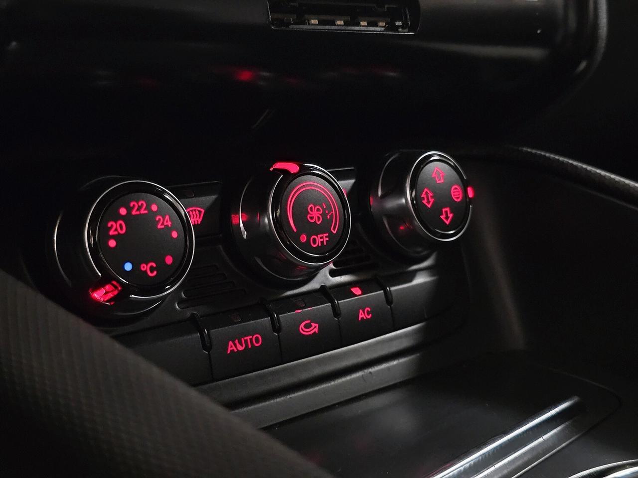 Audi TT 2.0 TFSI 200CV COUPE 4 POSTI UFFICIALE ITALIA!!