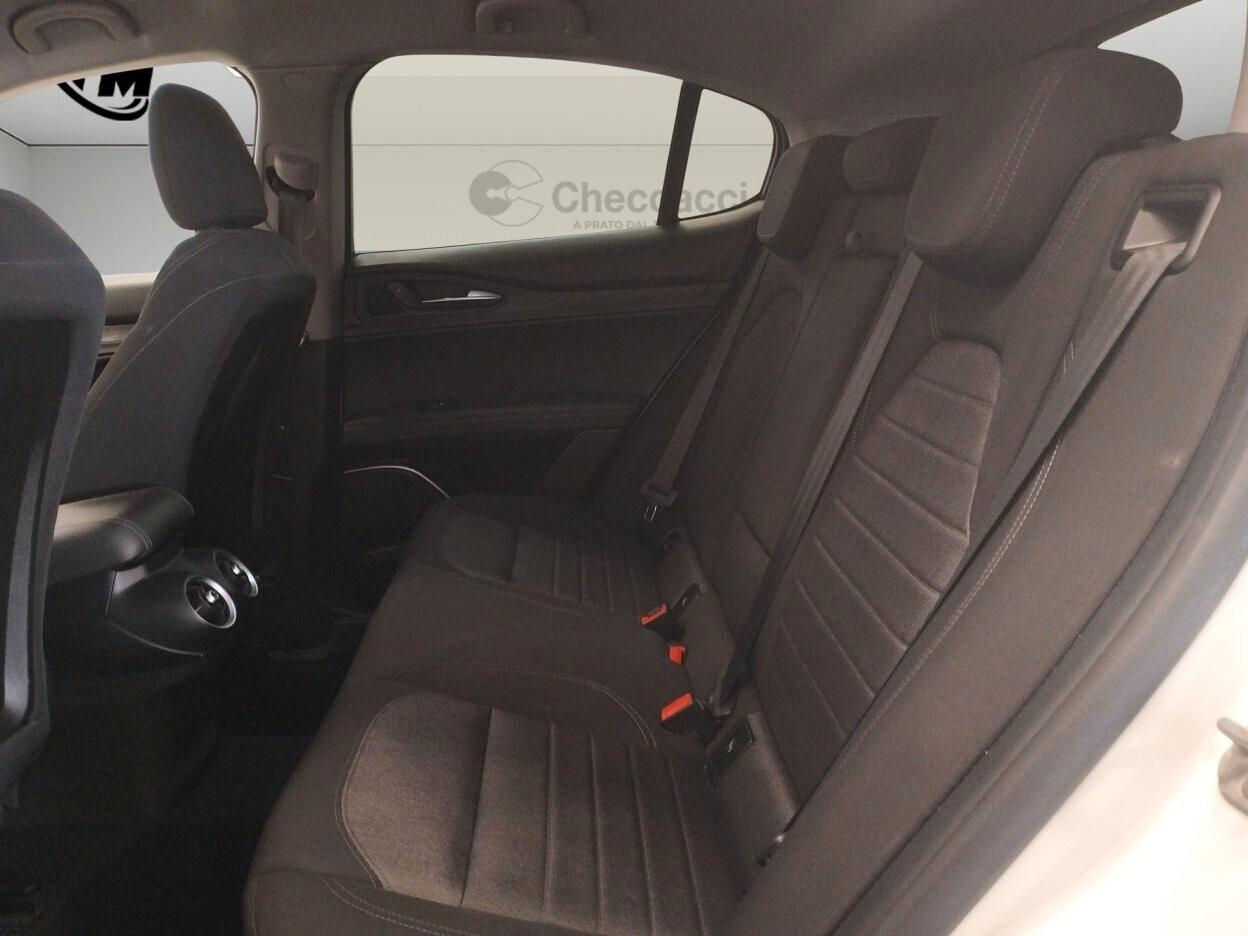 Alfa Romeo Stelvio 2.2 Turbodiesel 160 CV AT8 RWD Sport-Tech