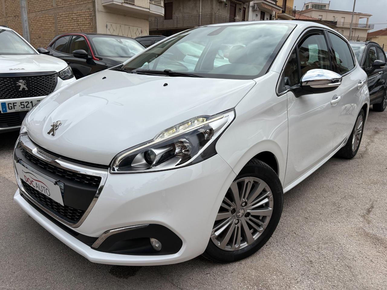 Peugeot 208 PureTech Turbo 110 EAT6 S&S 5 porte Allure