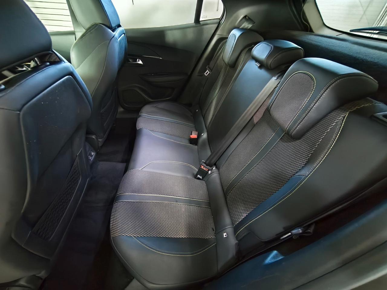 Peugeot 2008 BlueHDi 130 S&S EAT8 GT