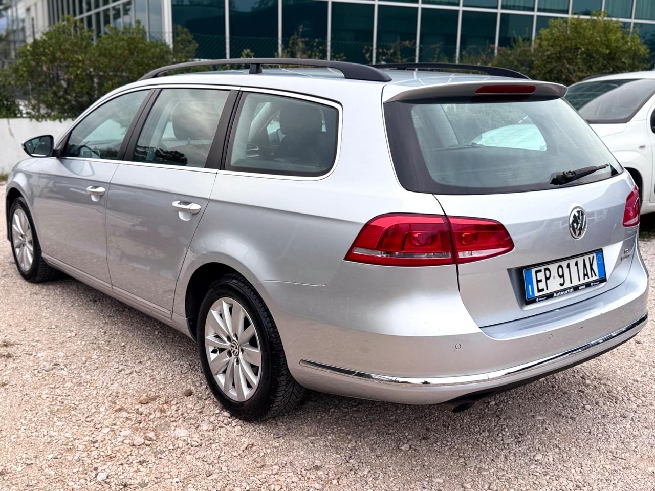 VW PASSAT 1.6 TDI 105cv Neopatentati - 2013