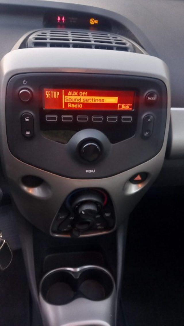 TOYOTA Aygo 1.0 VVT-i 69 CV 5 porte x-cool