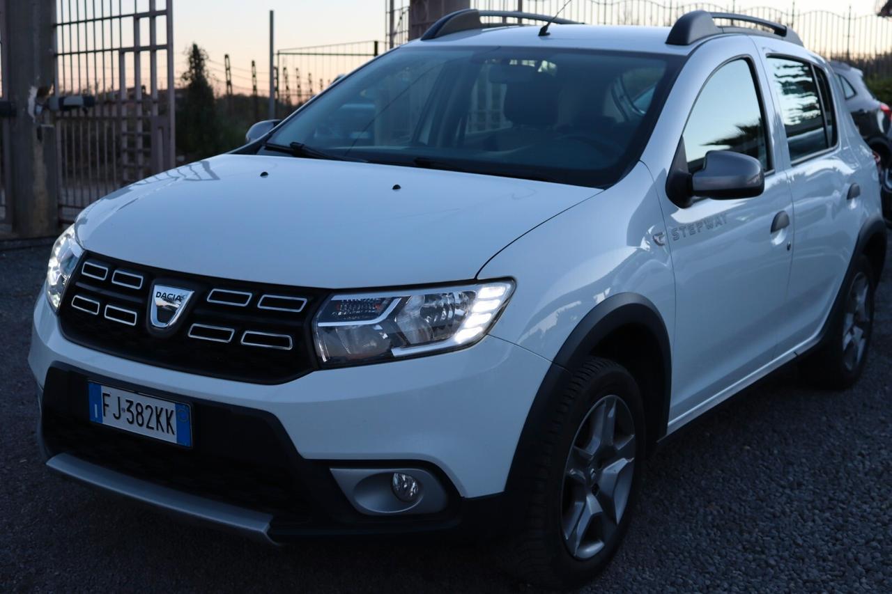 DACIA SANDERO STEPWAY 90CV GPL/BENZ.