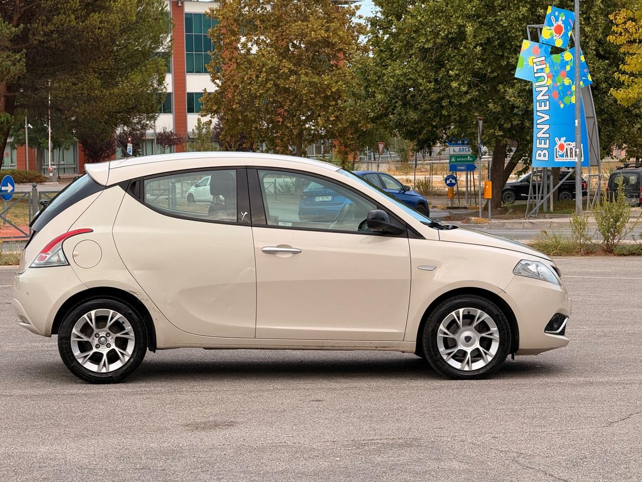 Lancia Ypsilon GARANZIA 12 MESI