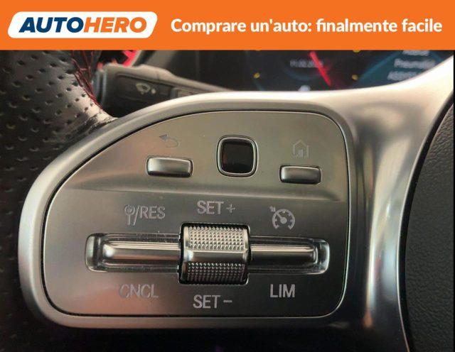 MERCEDES-BENZ GLA 200 d Automatic Premium