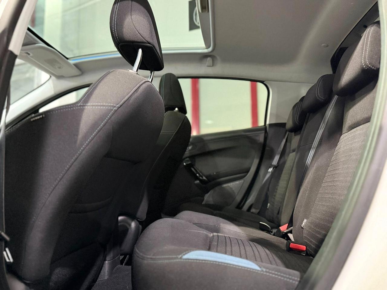 Peugeot 208 1.6 Bluehdi 92cv Allure 2013