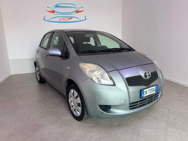 TOYOTA Yaris 1.0 5 porte Sol