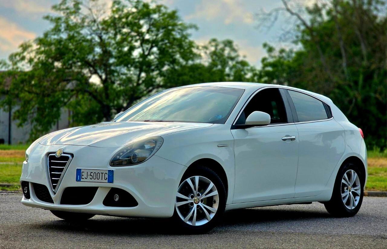 Alfa Romeo Giulietta JTDm-2 anche NEOPATENTATI