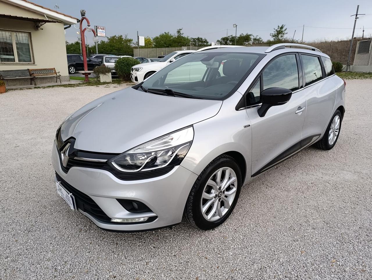 Renault Clio Sporter 1.5 dci Moschino Life 90cv edc