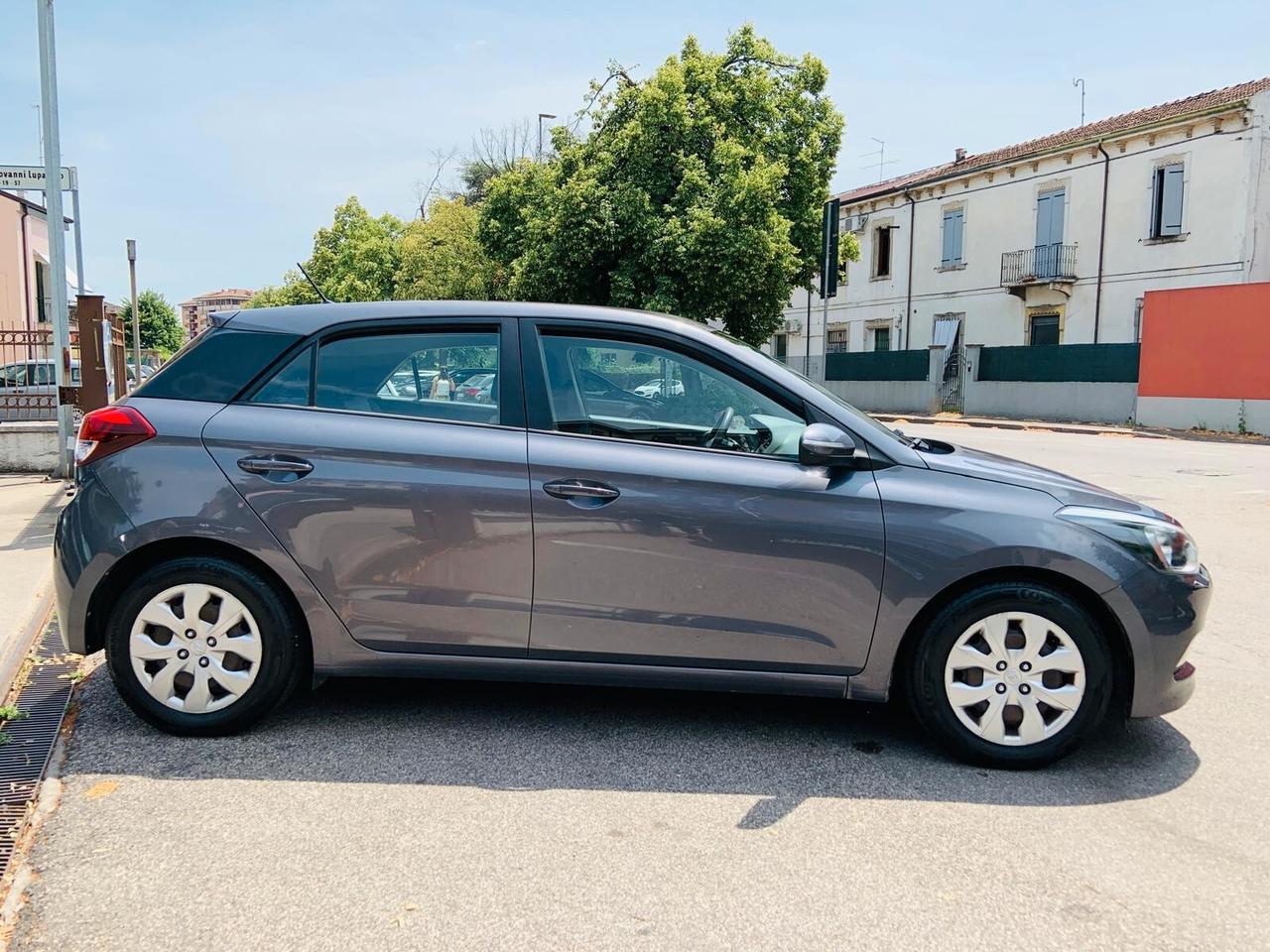 Hyundai i20 1.2 84 CV 5 porte Classic