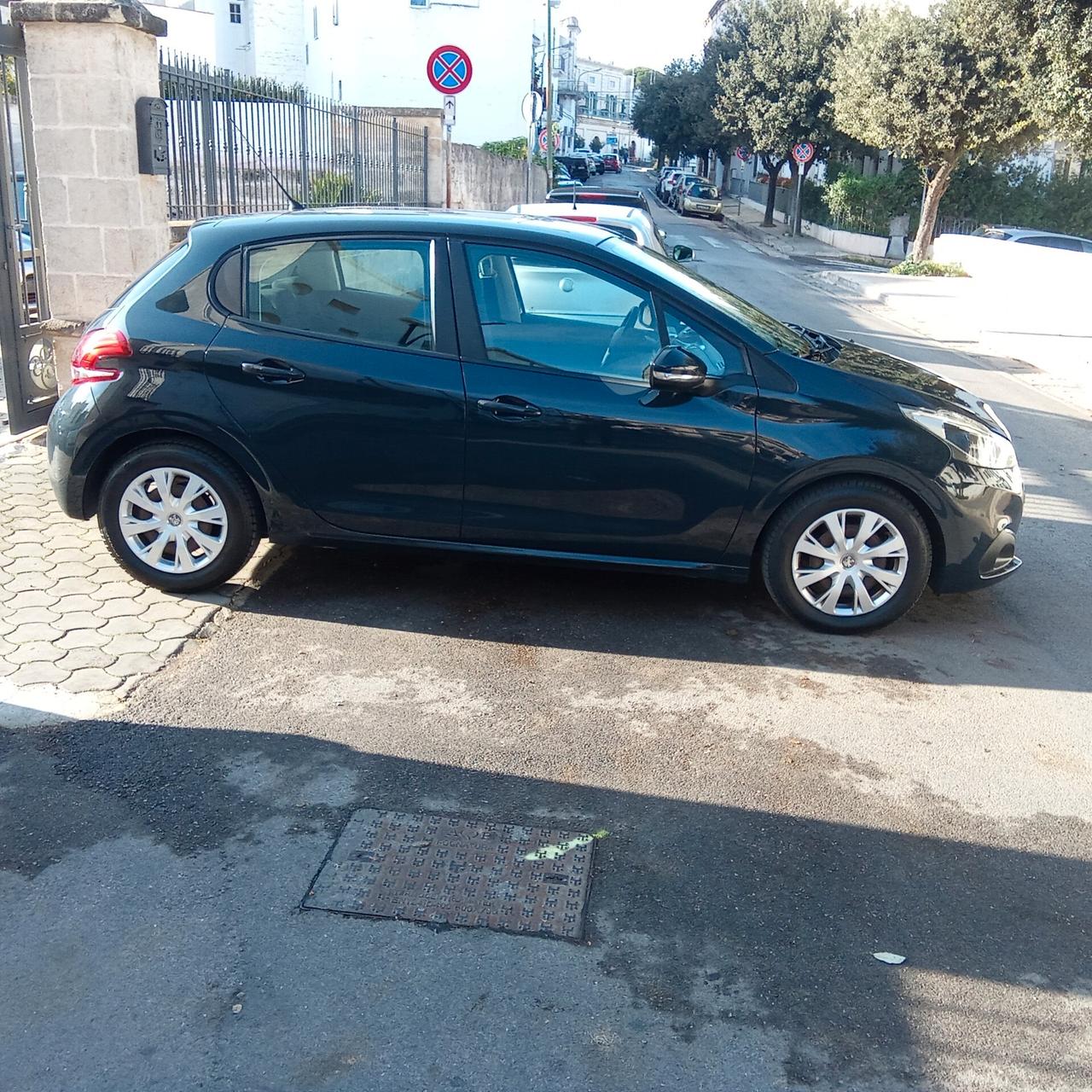 Peugeot 208 BlueHDi 75 5 porte Allure