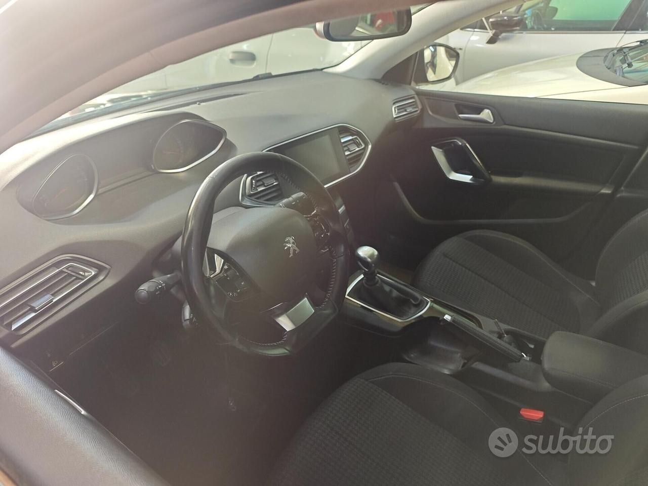 Peugeot 308 BlueHDi 130 S&S Business