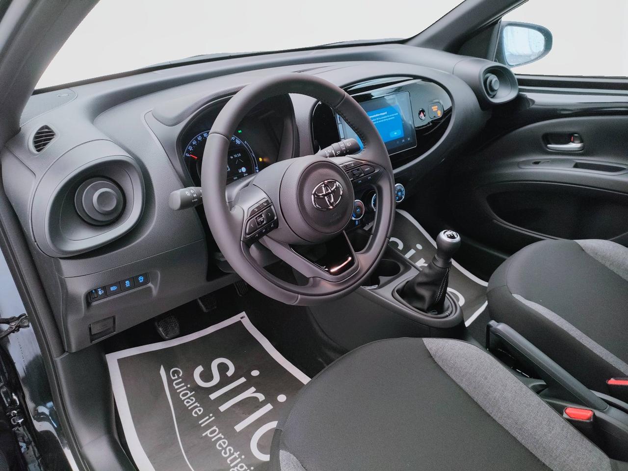 TOYOTA Aygo X 1.0B ACTIVE MT - MY24