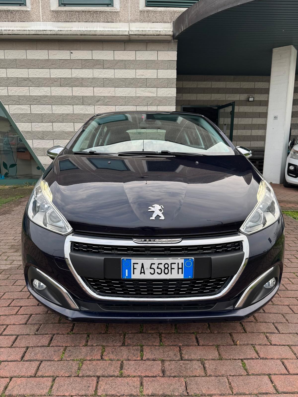 Peugeot 208 PureTech 82 5 porte Allure