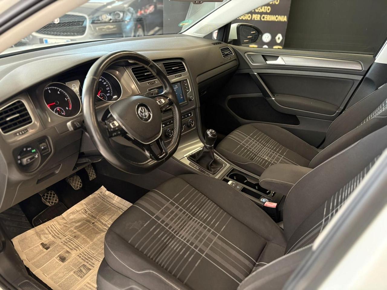 Volkswagen Golf 2.0 TDI 5p Lounge BlueMotion Technology Tetto Apribile