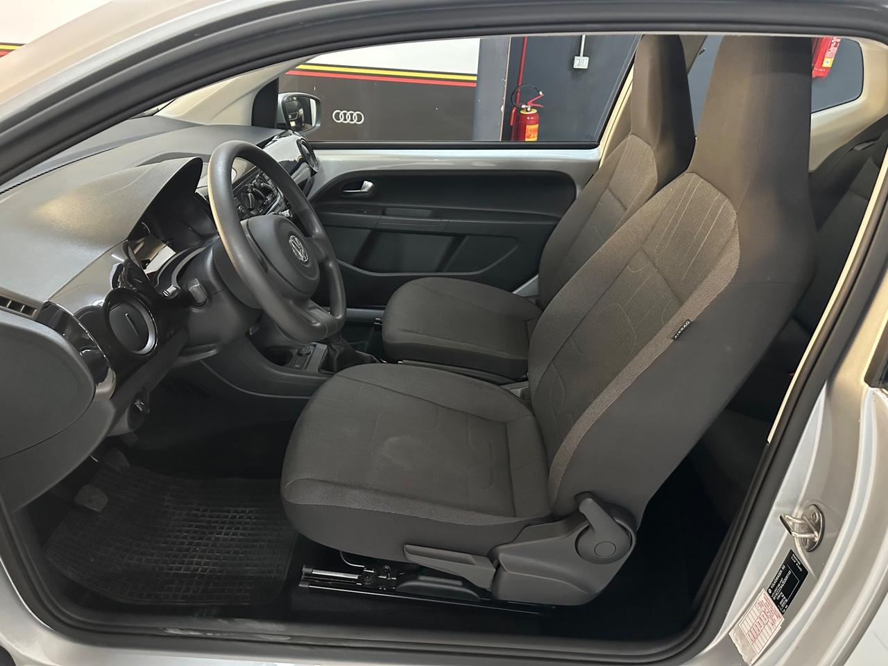 Volkswagen up! 1.0 3p. take