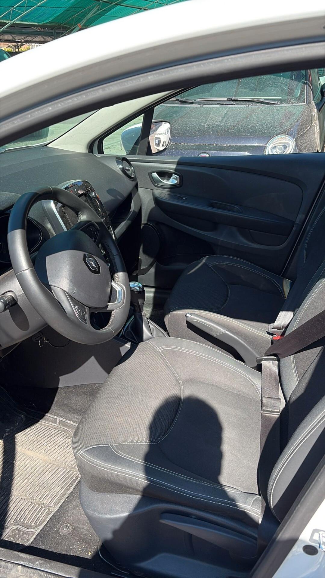 Renault Clio 1.5 dCi 8V 75 CV 5 porte Intense 2018 USATO