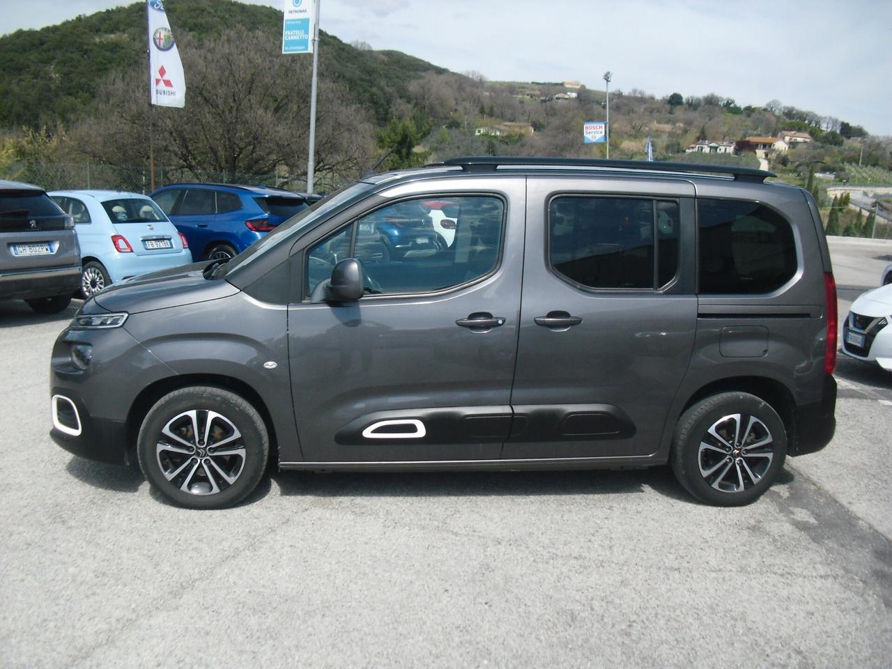 Citroen Berlingo BlueHDi 100 M Shine, full opt, ottime condizioni!!