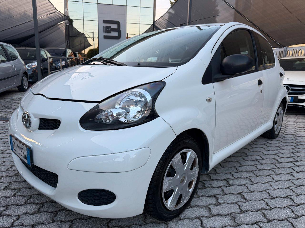 Toyota Aygo 5 Porte Aygo 5p 1.0 Sol Connect IDONEA NEOPATENTATI