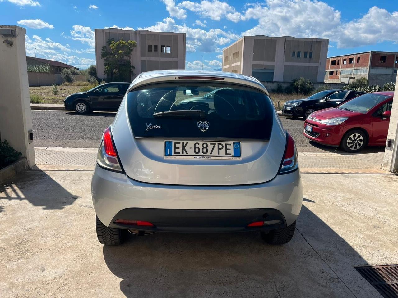 Lancia Ypsilon 1.3 MJT 16V 95 CV 5 porte S&S Silver