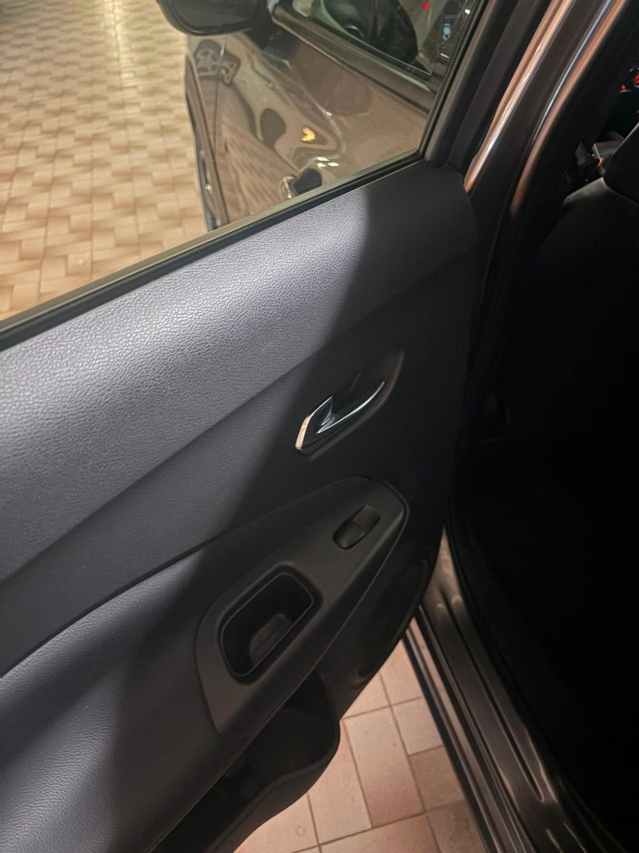 Nissan Juke 1.0 DIG-T 114 CV N-Connecta