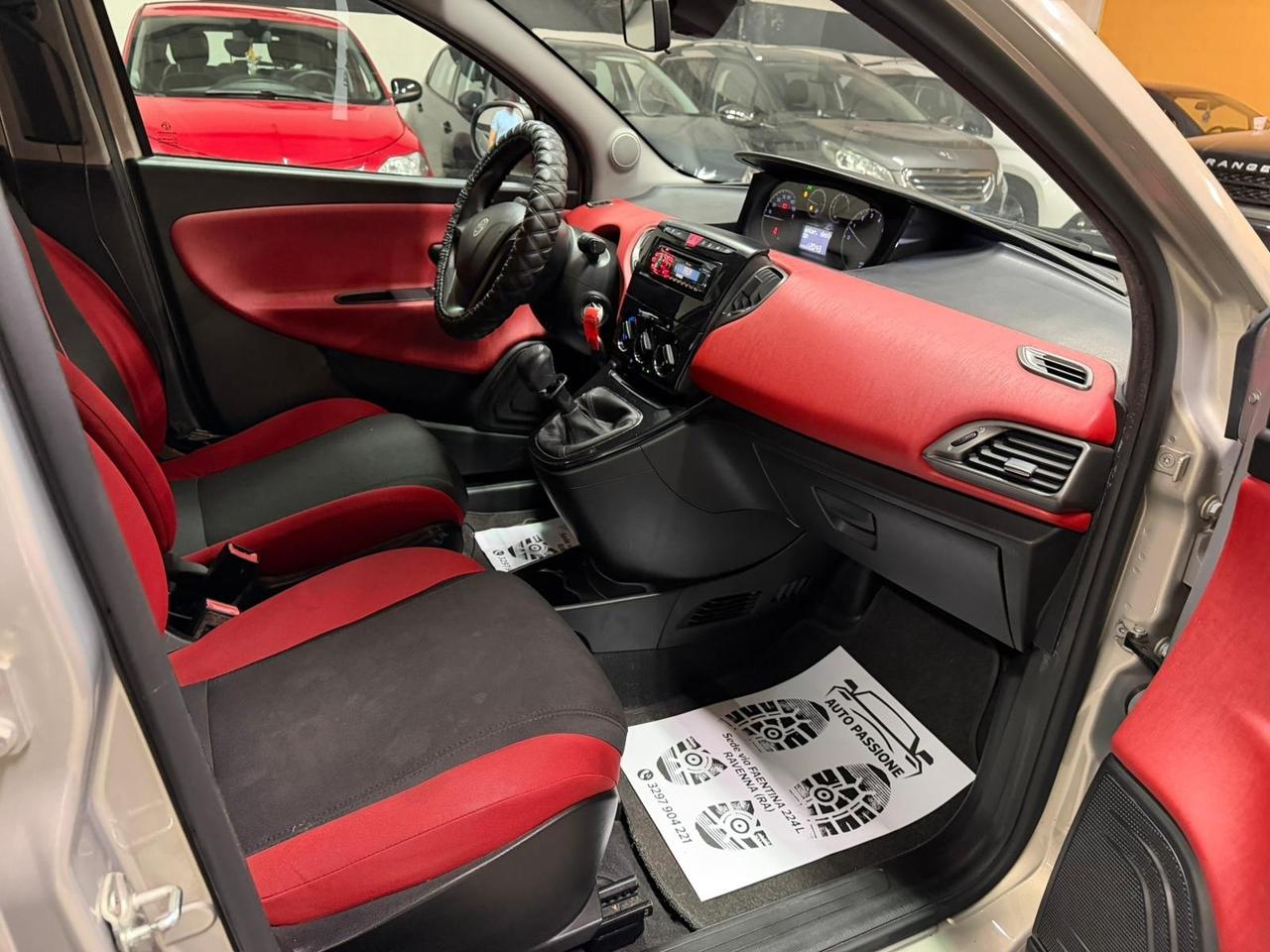 Lancia Ypsilon 0.9 TwinAir 85 CV 5 porte Metano Ecochic Gold