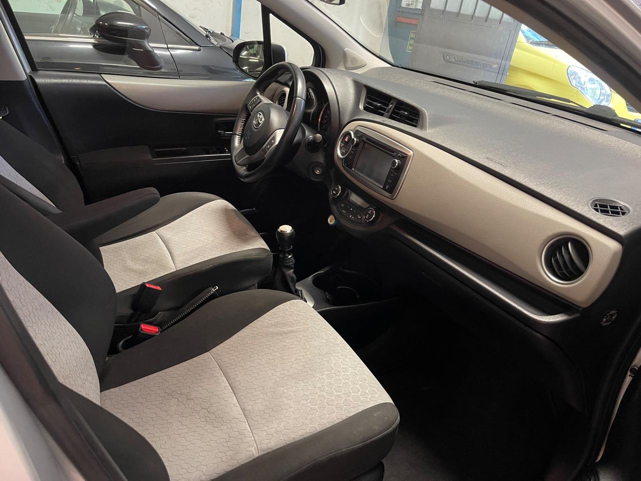 Toyota Yaris 1.3 5 porte Lounge