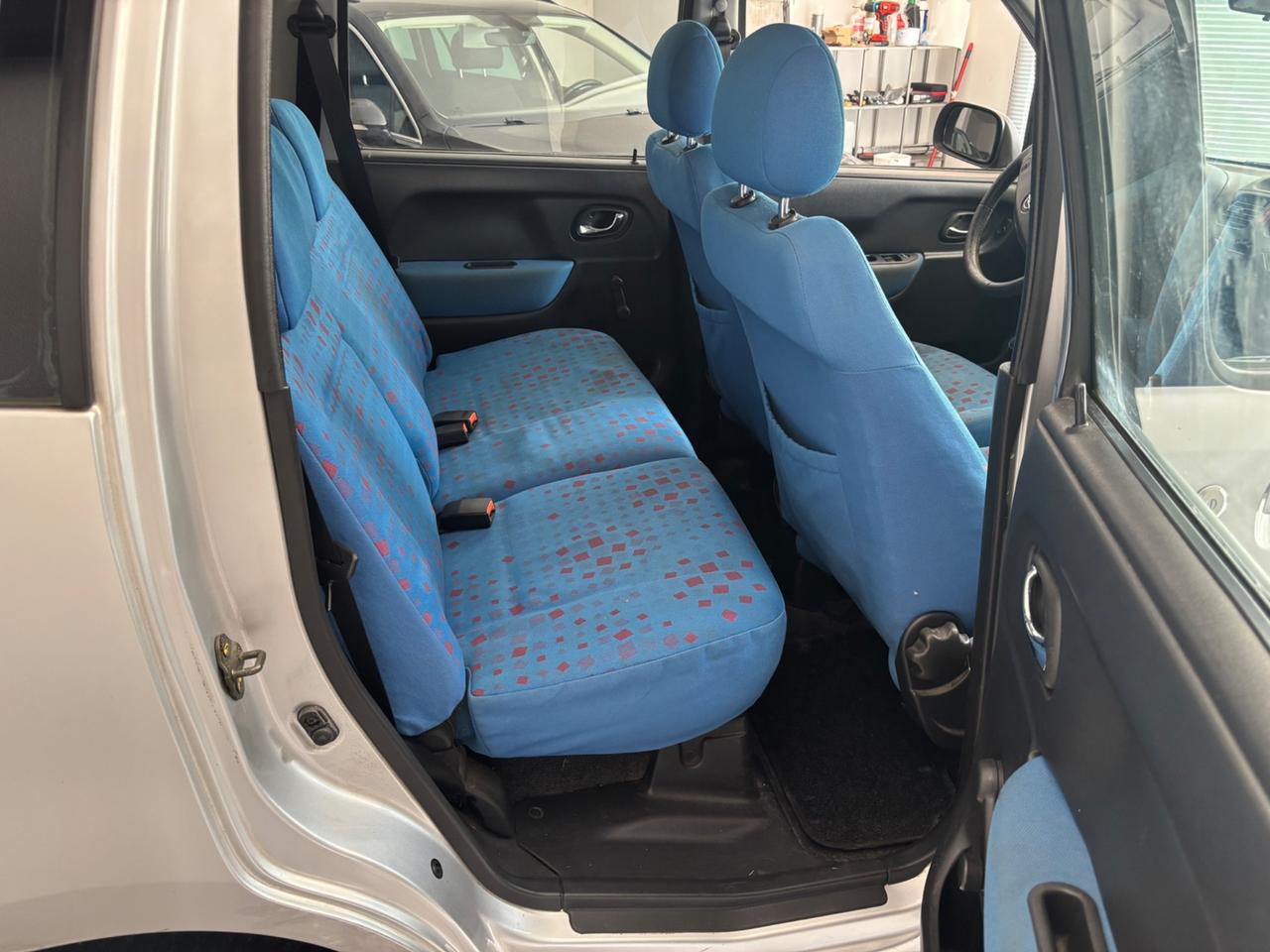 Opel Agila 1.2 16V Color Edition GPL