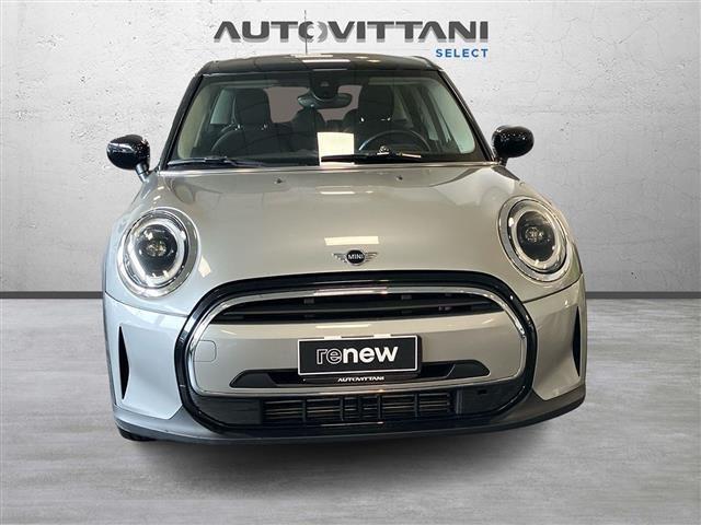 MINI Mini 5 Porte 1.5 Twin Power Turbo Cooper Essential