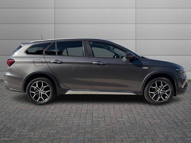 FIAT Tipo 1.5 Hybrid DCT SW Cross