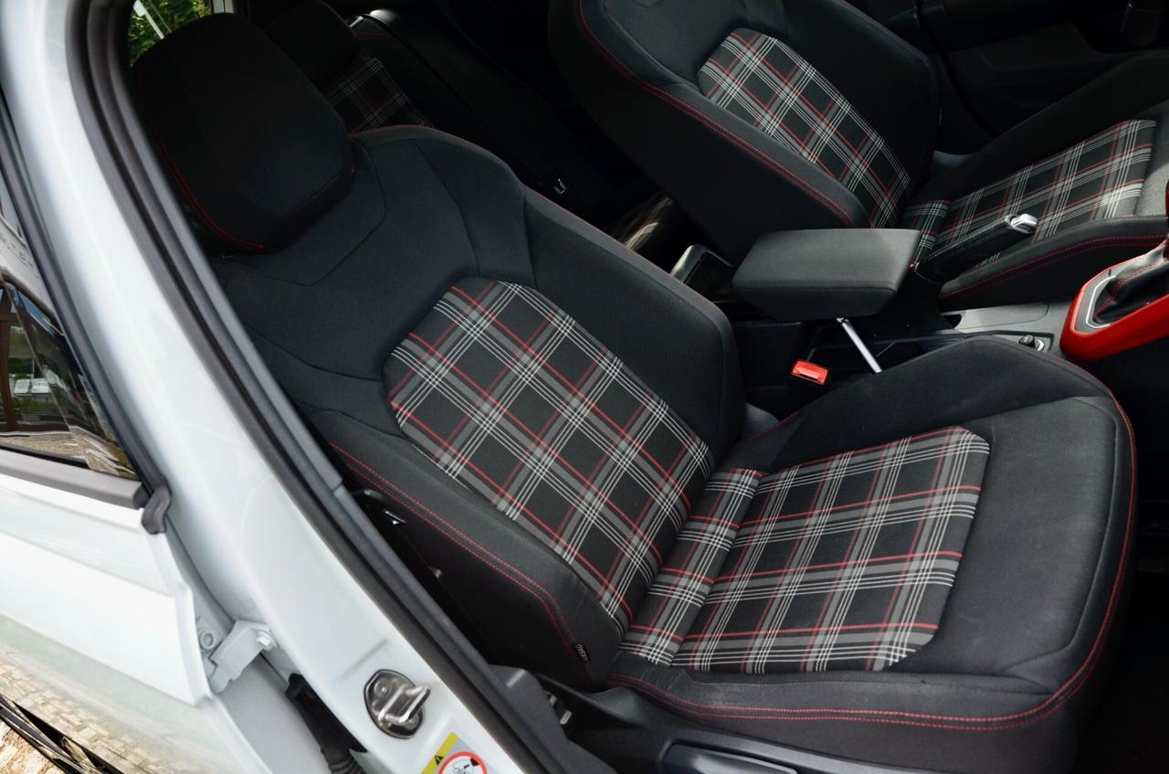 VOLKSWAGEN POLO GTI 5p 2.0 TSI 200cv DSG, UFF ITALIANA, TETTO, EURO 6D, FARI LED, APPLE ANDROID, PERMUTE